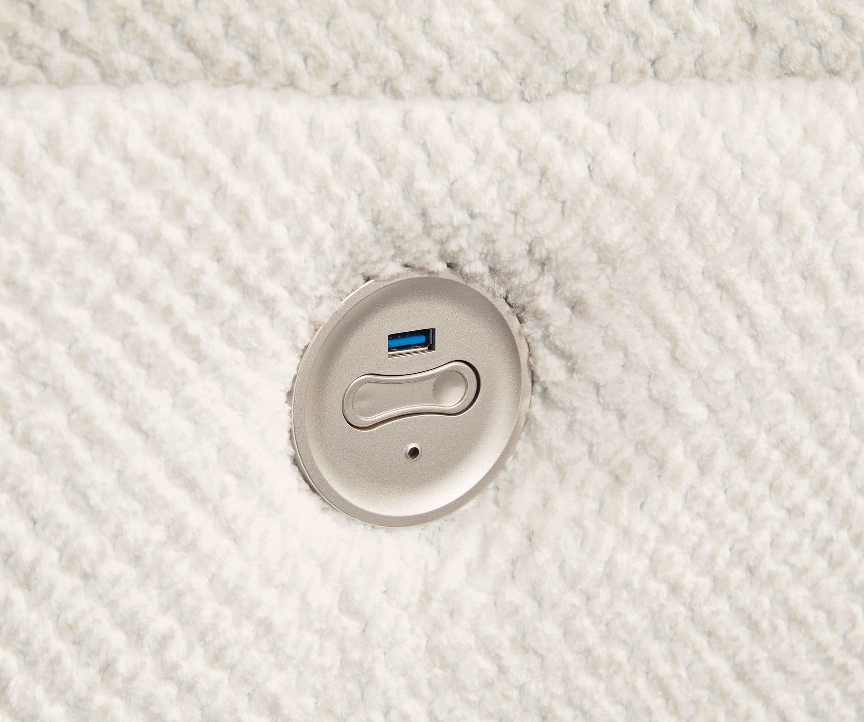 Keensburg Linen 3pc Power Reclining Sectional (right-arm Console) - Ornate Home