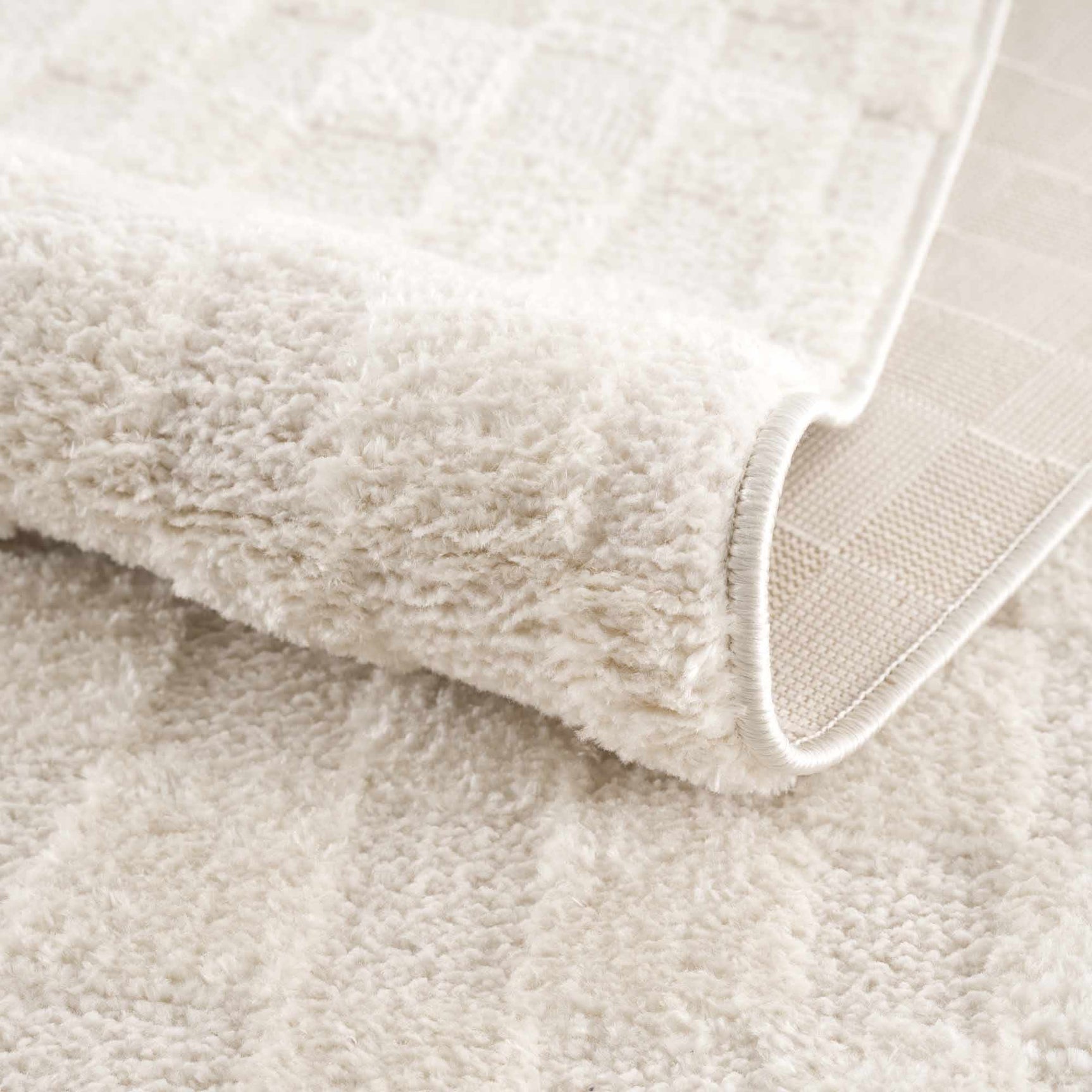 Keesa Checkered Area Rug - Ornate Home