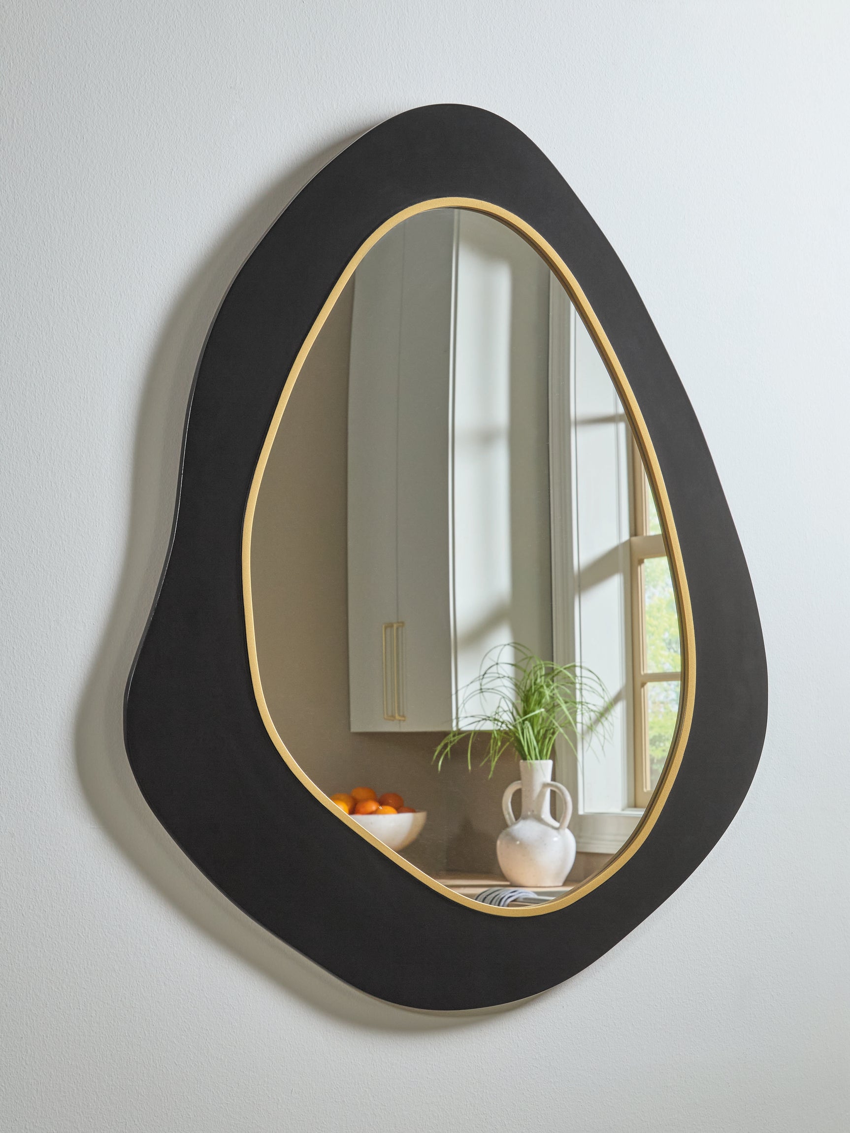 Kierlock Black/Gold Accent Mirror - Ornate Home