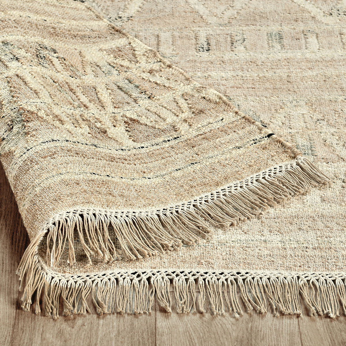 Kingston Natural Distressed Rug - Ornate Home