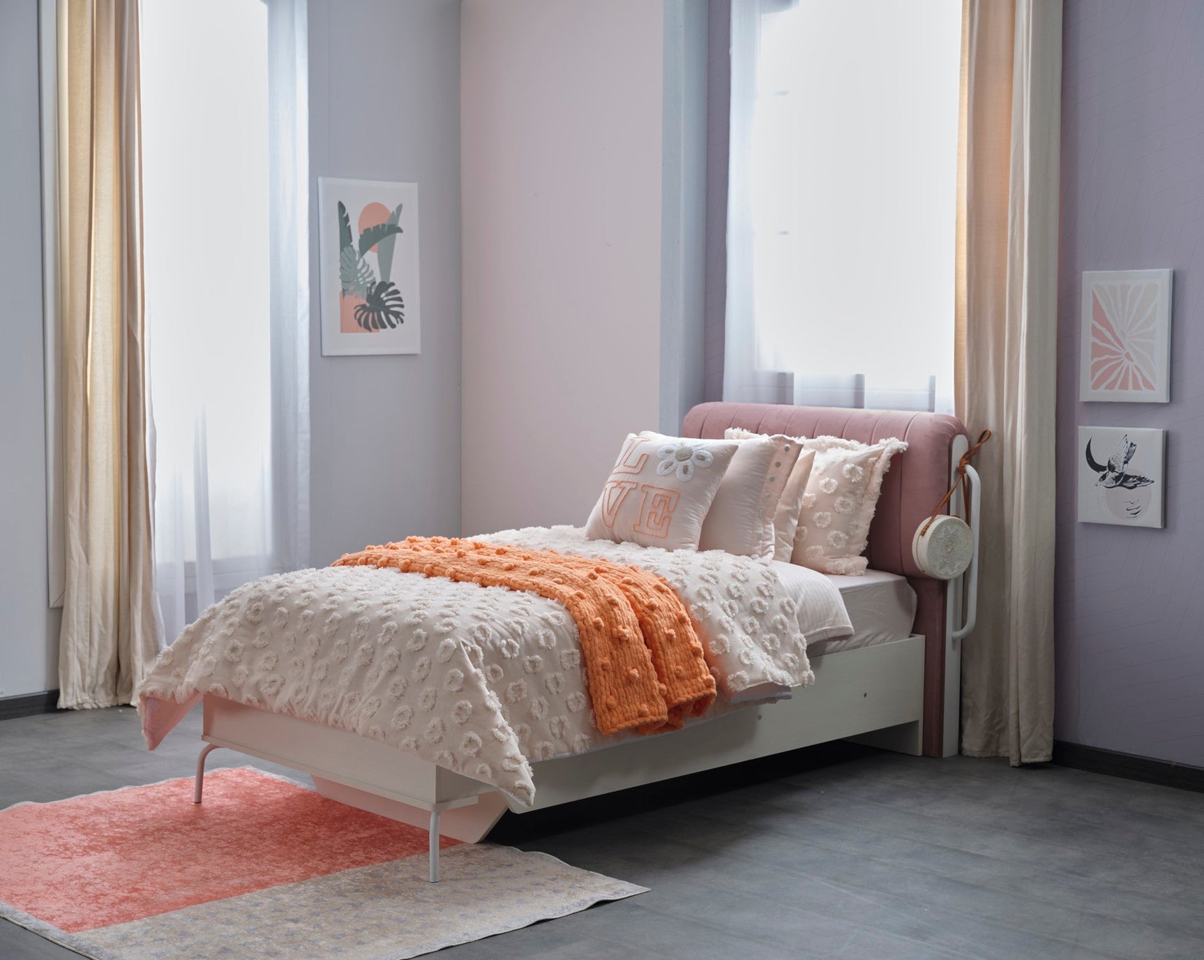 Linda Pink/White Twin Bed With Headboard