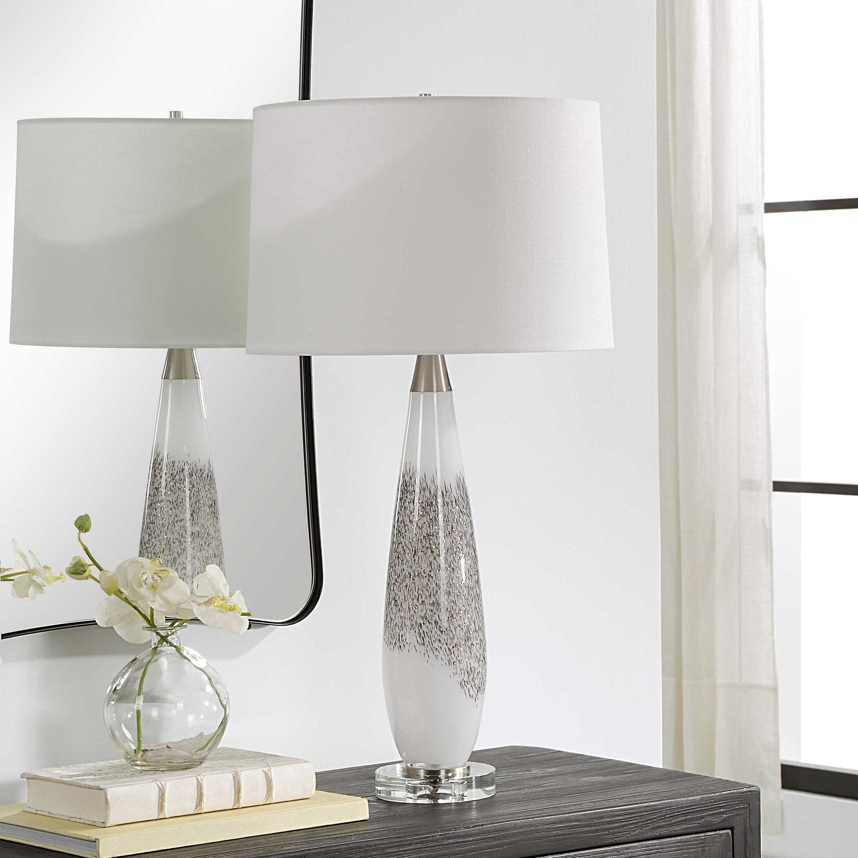 Quinn White/Silver Table Lamp
