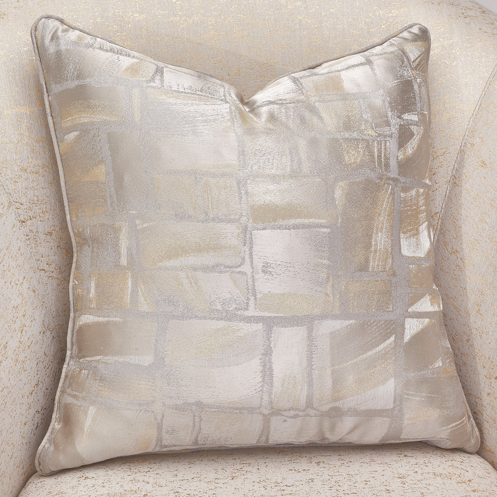 La Rachelle Medium Champagne/Cloud Swivel Chair - Ornate Home