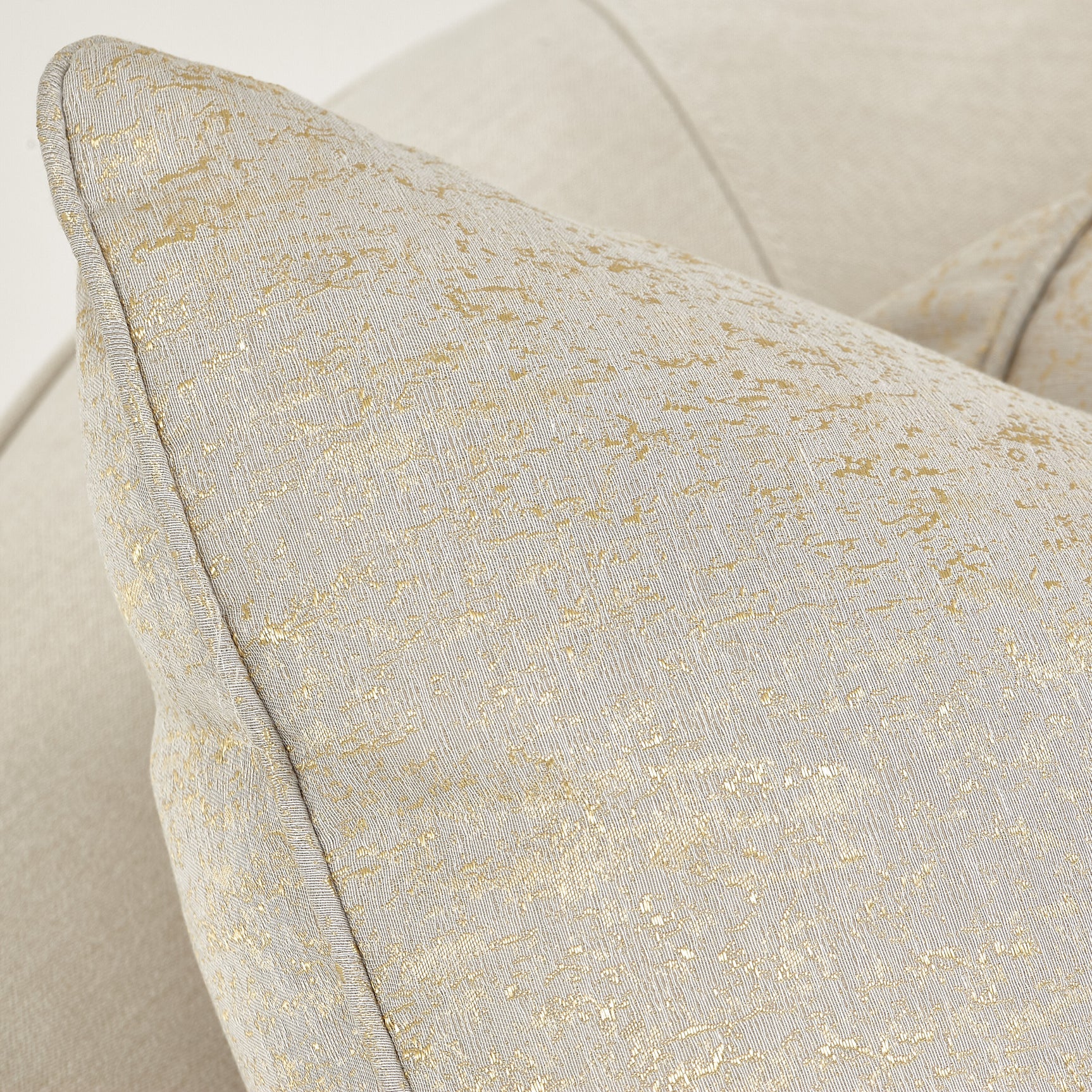 La Rachelle Medium Champagne/Icicle Sofa - Ornate Home