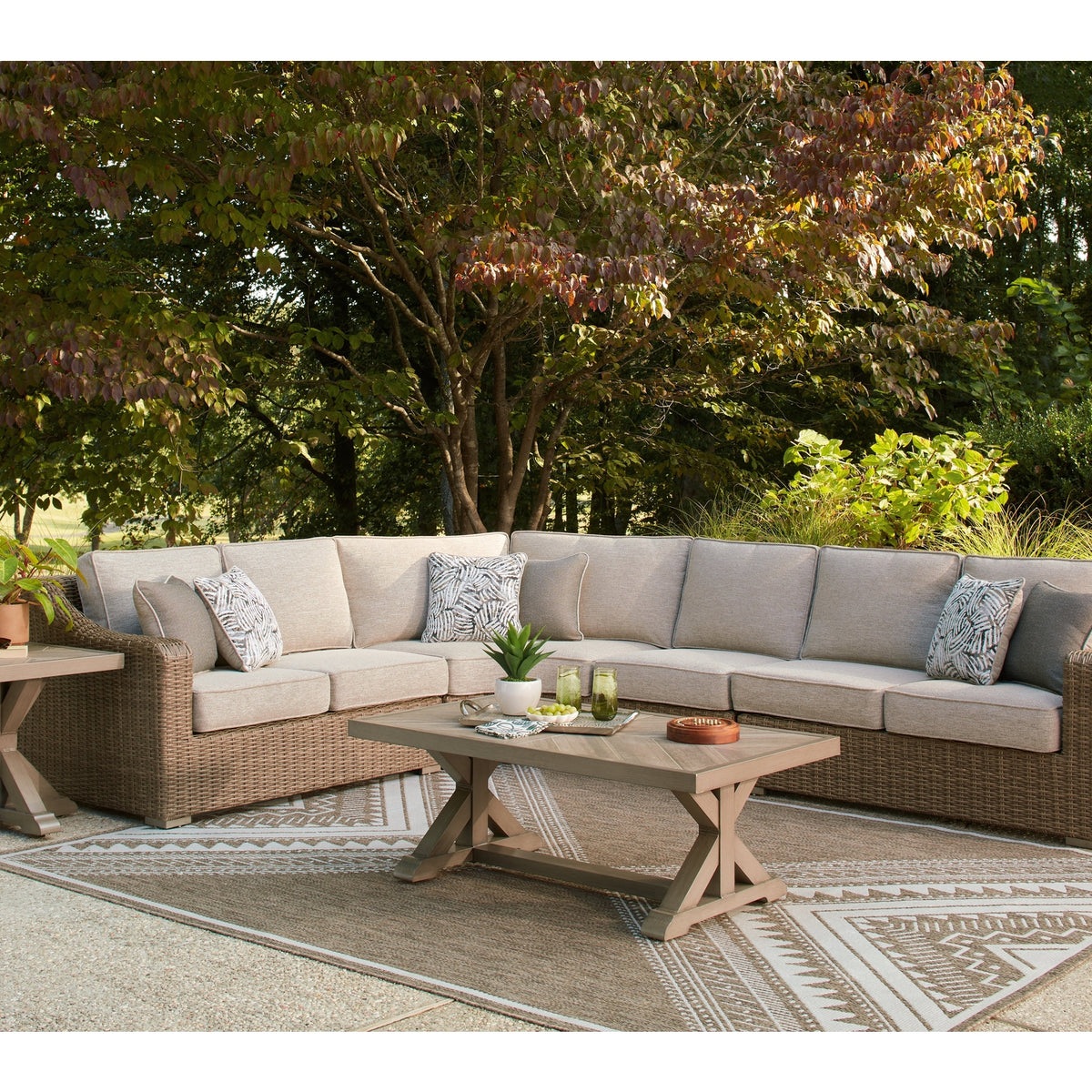 Ashley Furniture Laguna Hillsnull