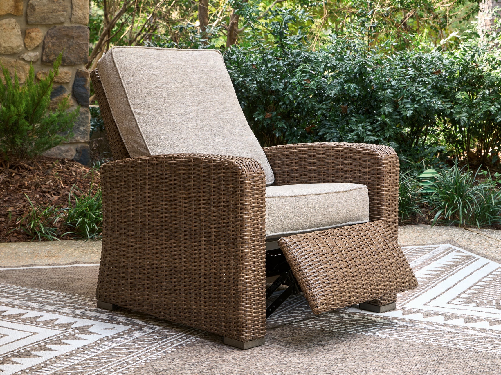 Laguna Heights Beige Outdoor Recliner - Ornate Home