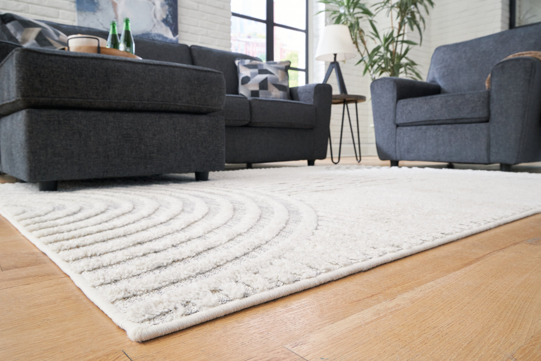 Lambworth Gray/Cream Large Rug - Ornate Home