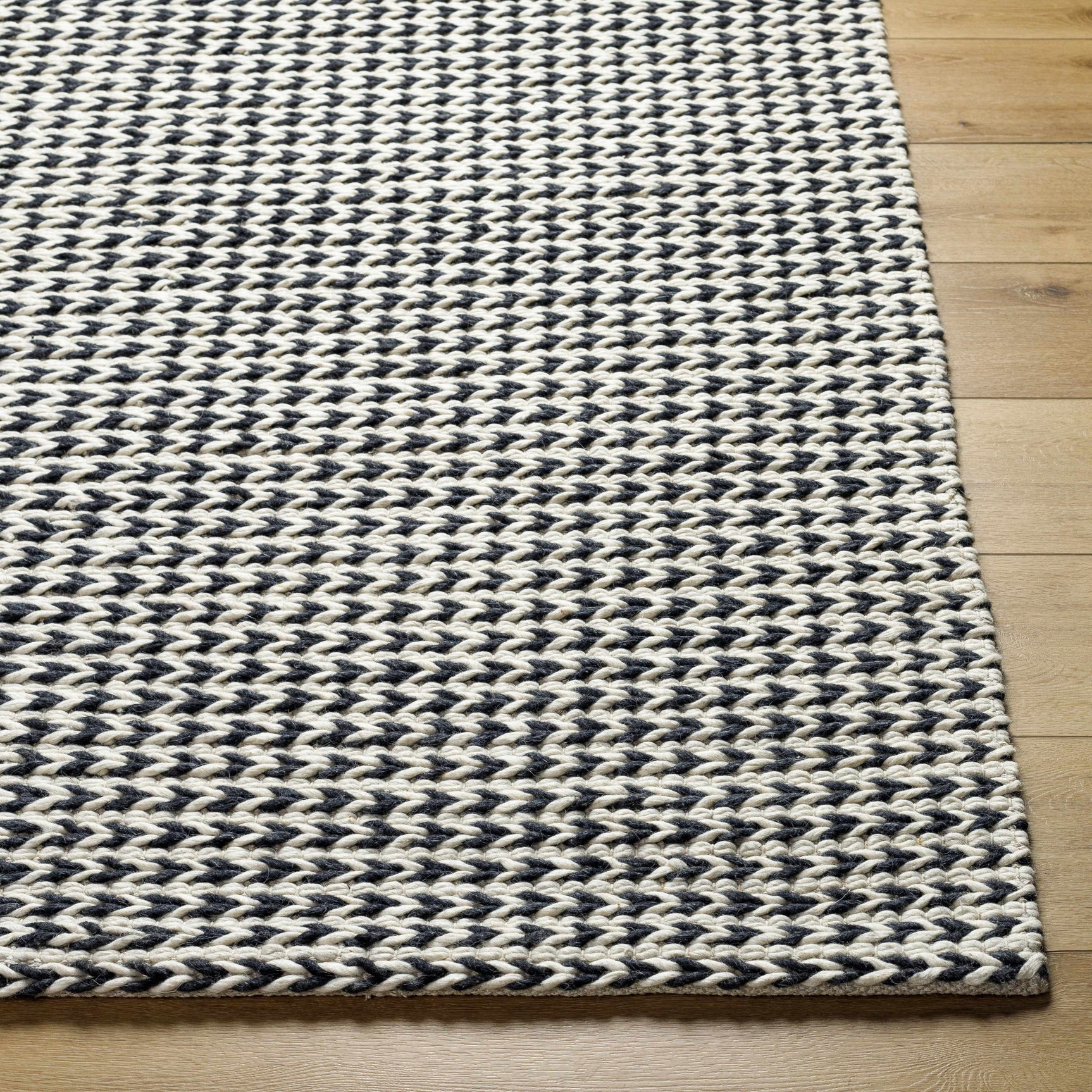 Lenci Silver Beige Area Rug - Ornate Home