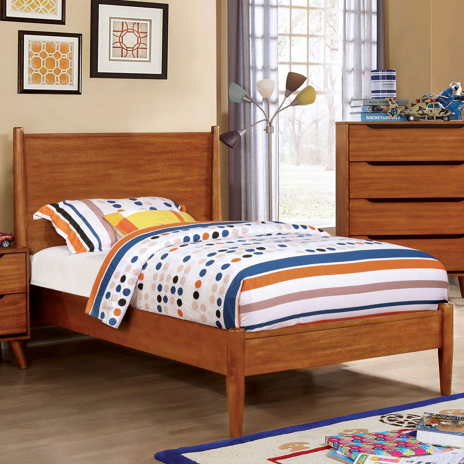 Lennart Oak 4 Pc. Twin Bedroom Set - Ornate Home