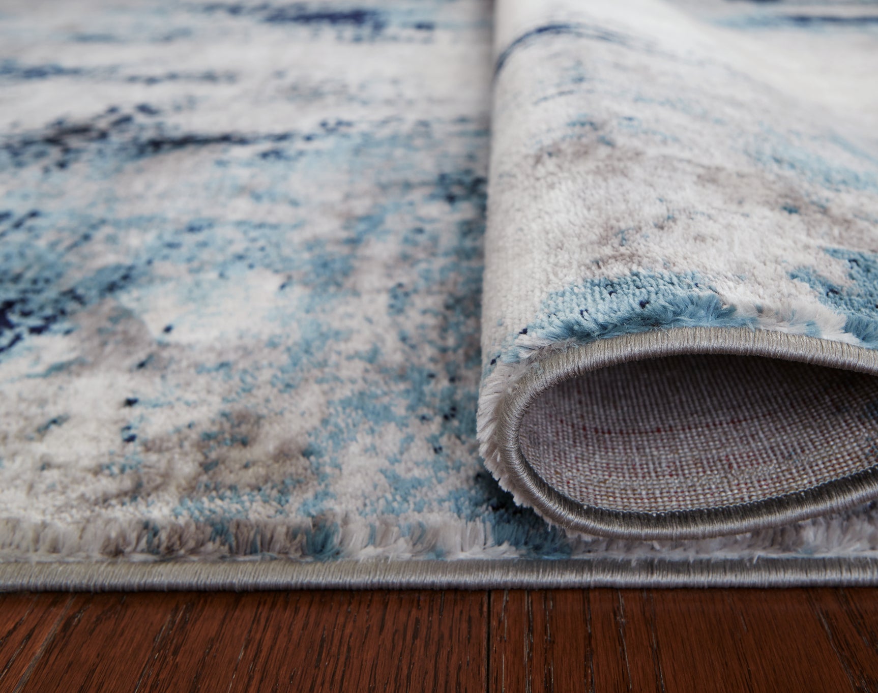 Leonelle Cream/Blue/Gray Medium Rug - Ornate Home