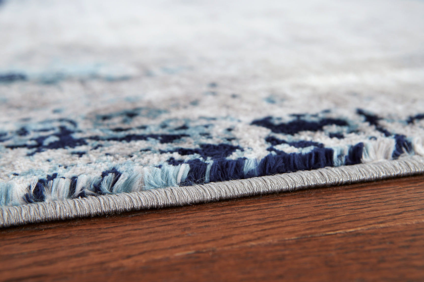 Leonelle Cream/Blue/Gray Medium Rug - Ornate Home