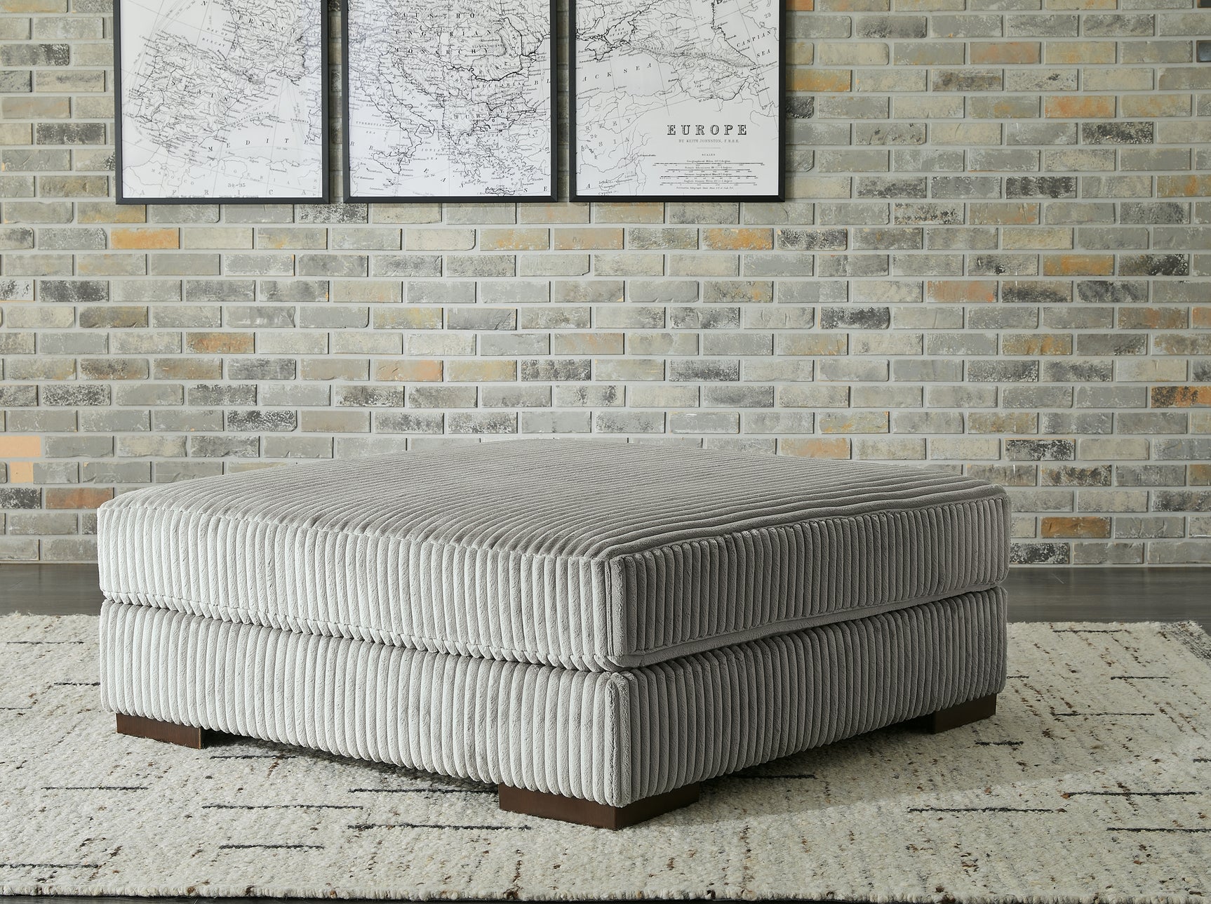 Lindyn Fog 5-Piece Sectional with Ottoman (Online Special Price) - Ornate Home