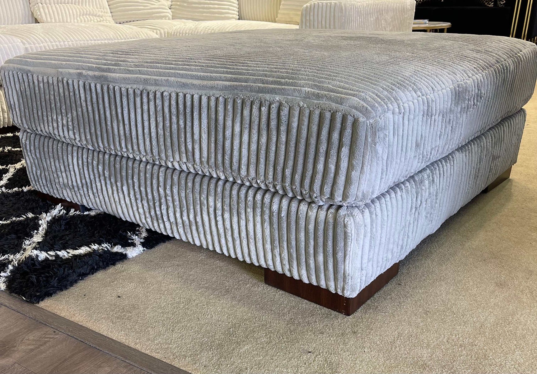 Lindyn Fog 5pc RAF Sectional + Oversized Ottoman (Online Special Price) - Ornate Home