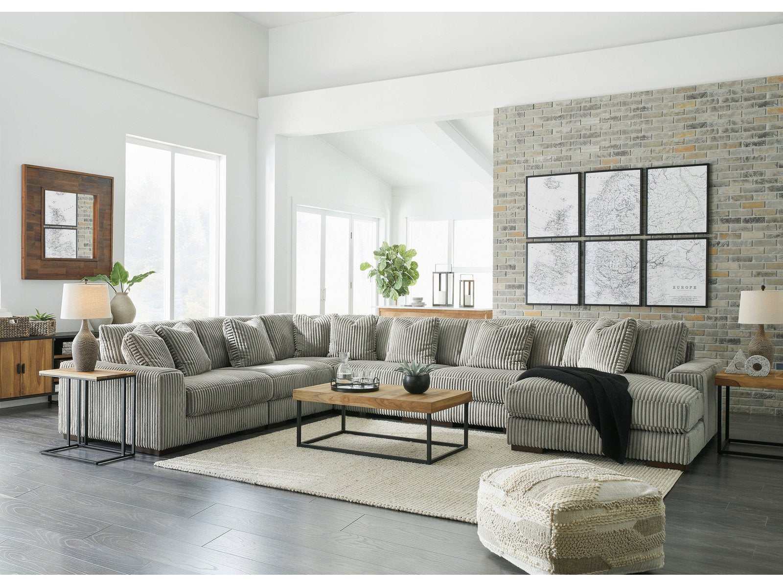 Lindyn Fog 6pc RAF Chaise Sectional (Online Special Price) - Ornate Home