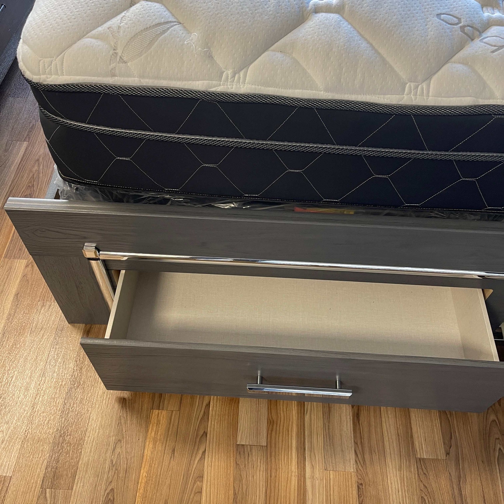 Lodanna Gray King Panel Bed w/ FB Storage & LED - Ornate Home