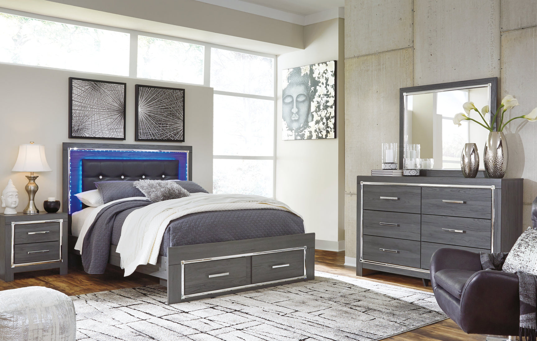 Lodanna Gray Queen Storage Bedroom Set with Chest and Nightstand - Ornate Home