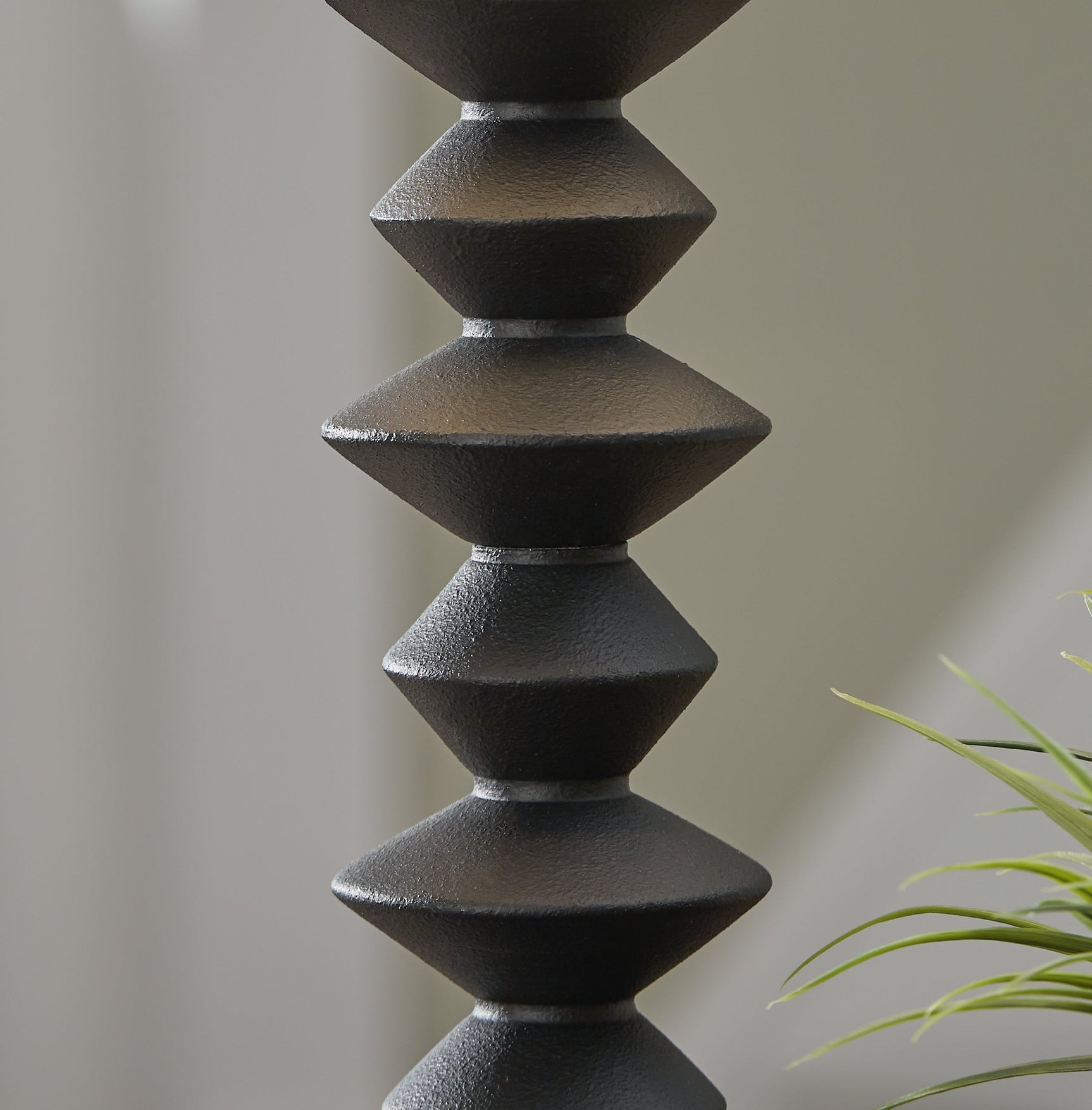 Luanndon Black Buffet Lamp (Online Special Price) - Ornate Home