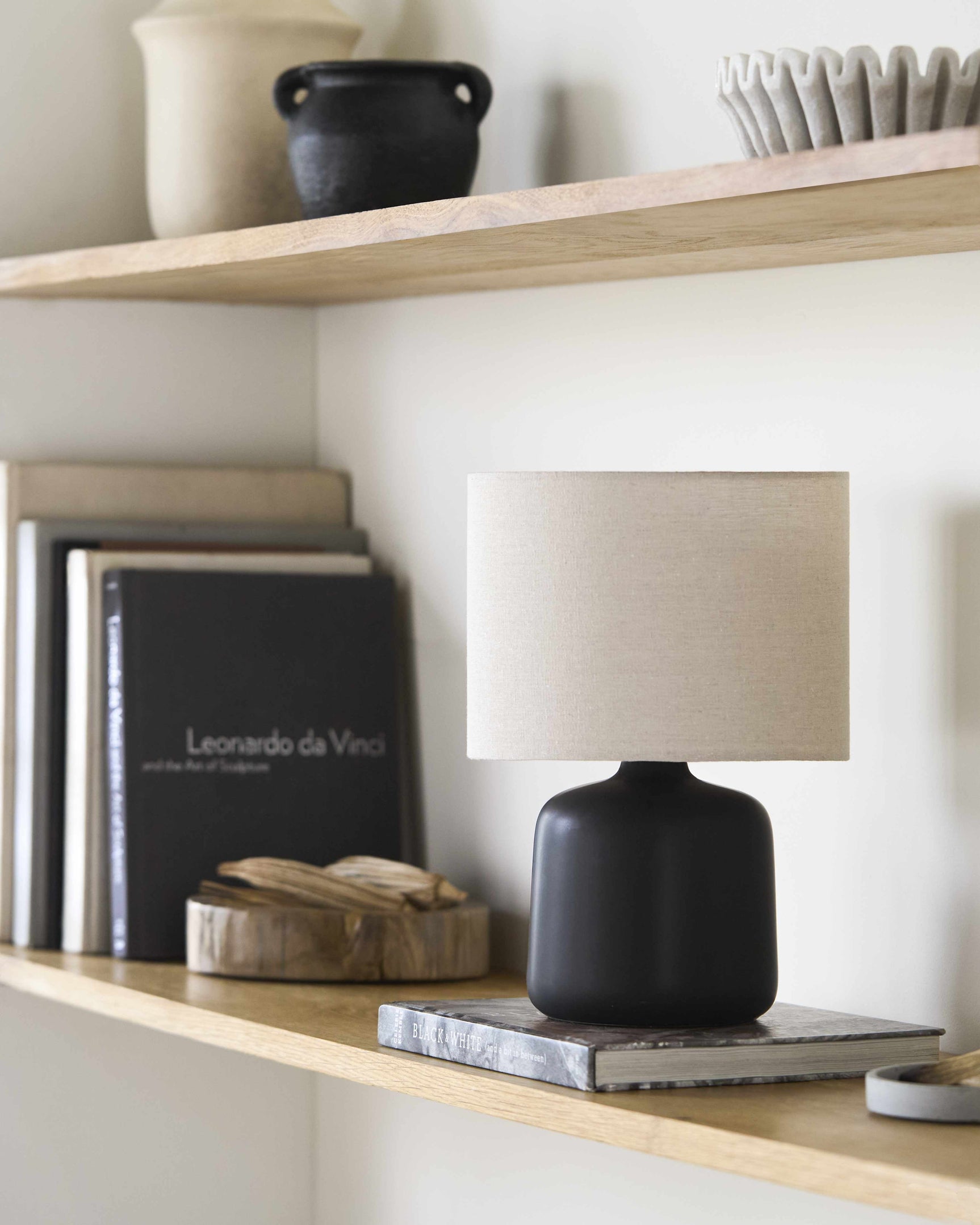 Lumellogno Black Table Lamp - Ornate Home