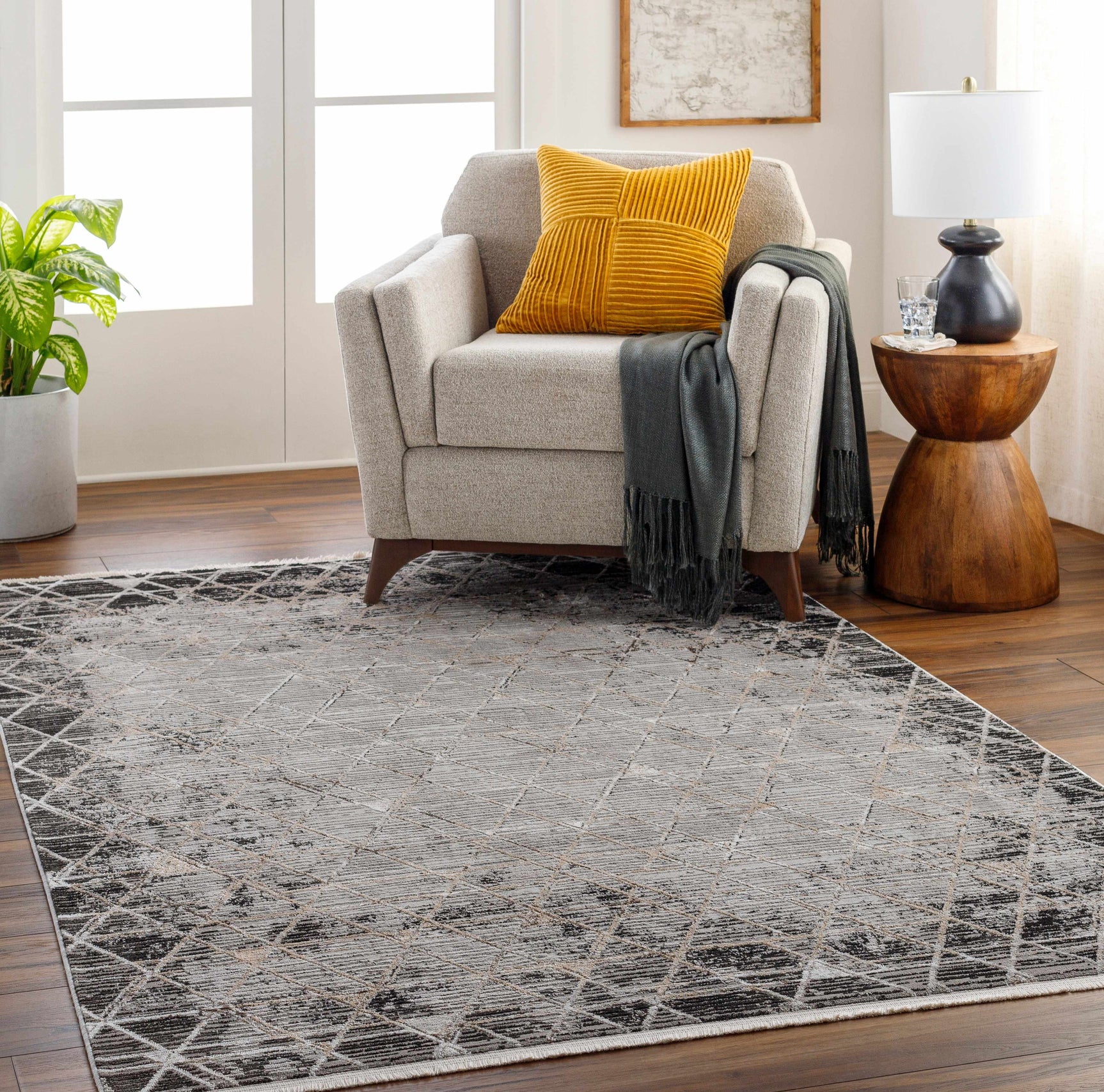 Luol Gray Area Rug - Clearance - Ornate Home
