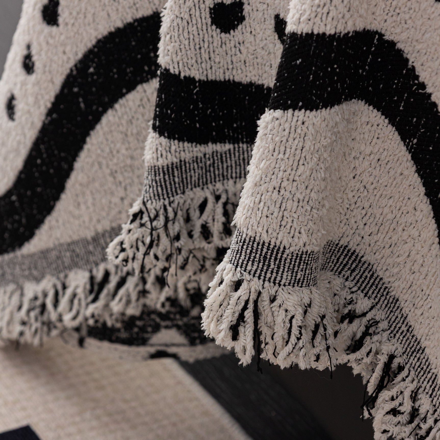 Luxurious Jacquard Couch Cover, Snag-Resistant Pet Friendly Couch Throw with Fringe - Ornate Home