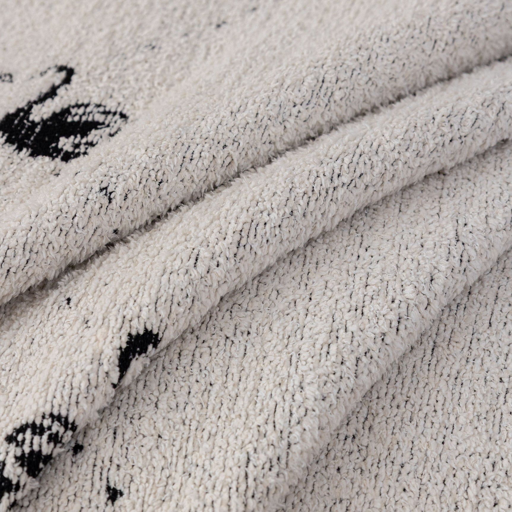 Luxurious Jacquard Couch Cover, Snag-Resistant Pet Friendly Couch Throw with Fringe - Ornate Home