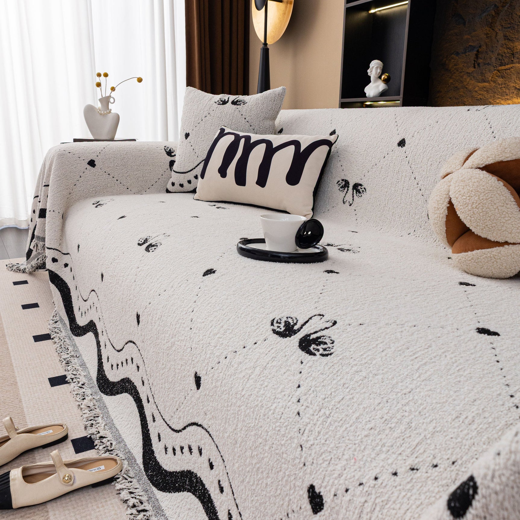 Luxurious Jacquard Couch Cover, Snag-Resistant Pet Friendly Couch Throw with Fringe - Ornate Home