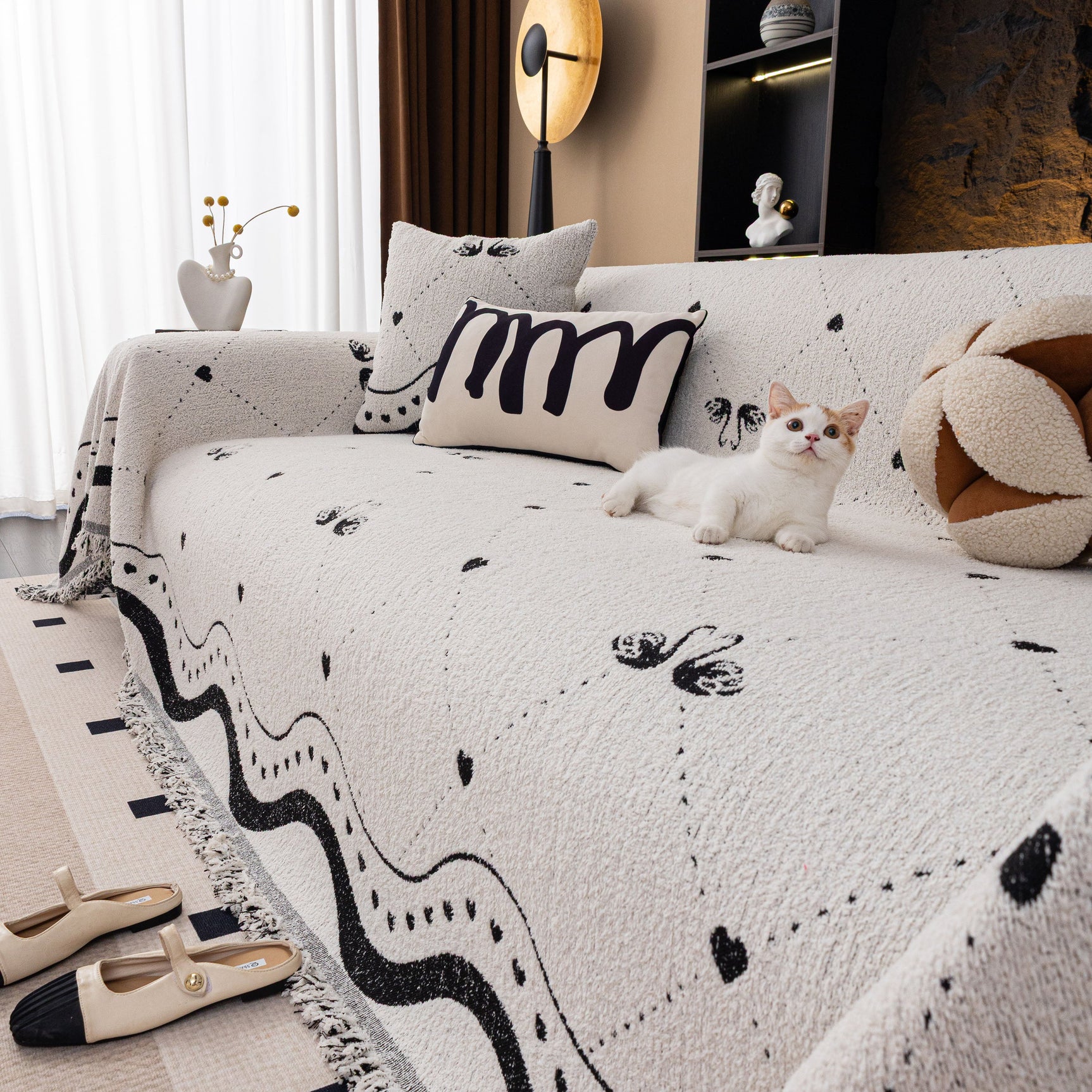 Luxurious Jacquard Couch Cover, Snag-Resistant Pet Friendly Couch Throw with Fringe - Ornate Home