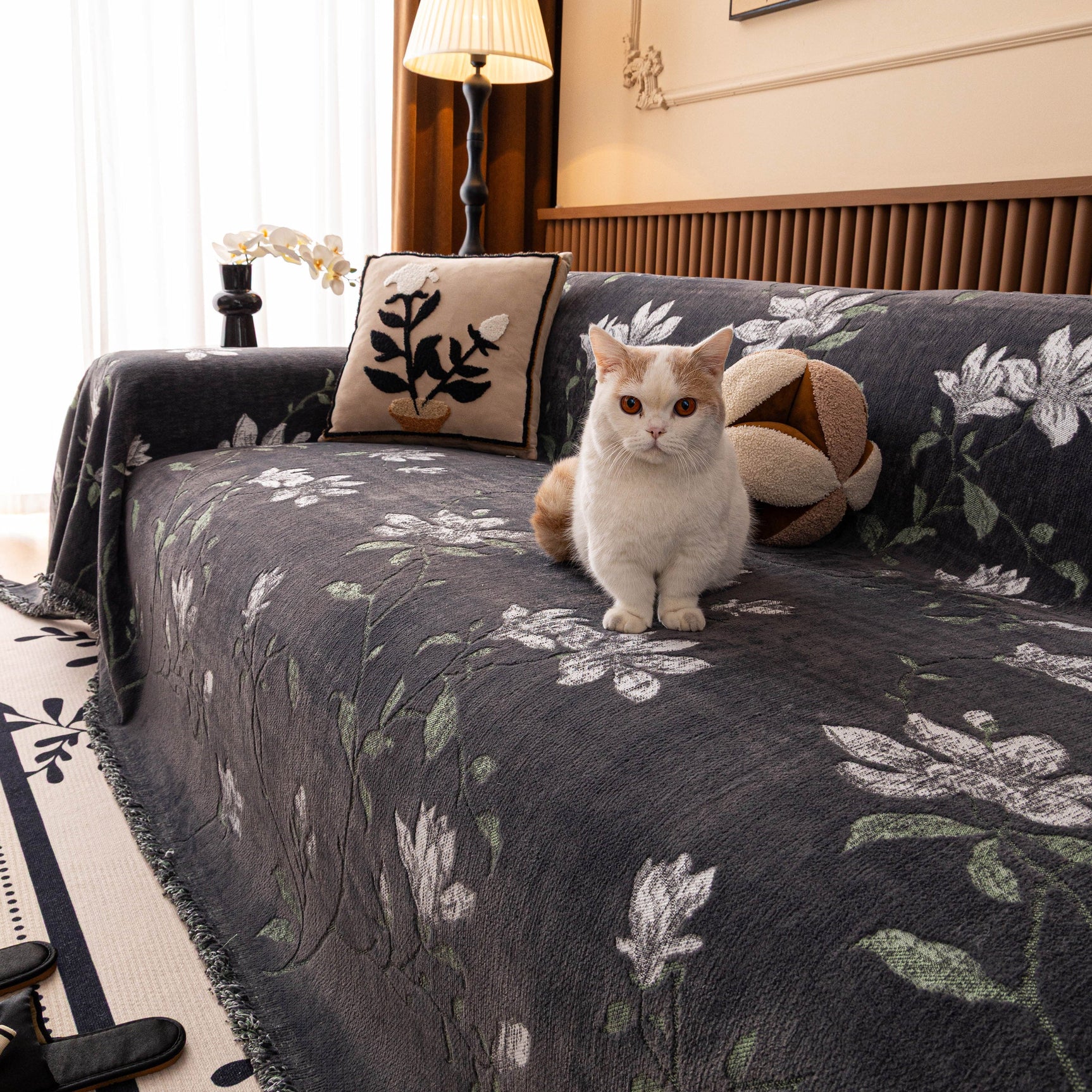 Luxury Thickened Sofa Throw Cover, Decorative Cozy Floral Jacquard Couch Cover Blanket - Ornate Home