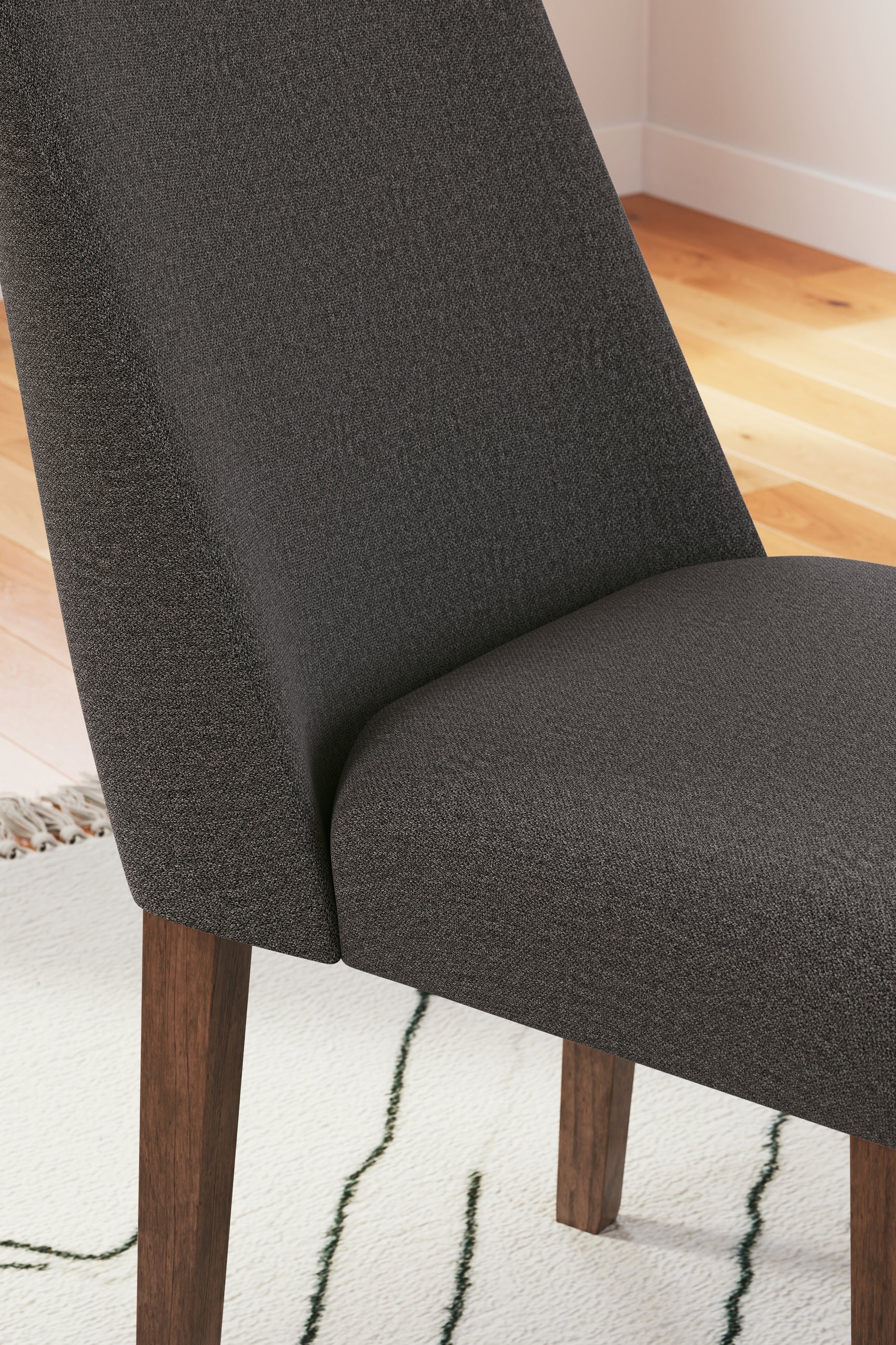 Lyncott Charcoal/Brown Extension Dining Table w/ 4 Chairs (Online Special Price) - Ornate Home