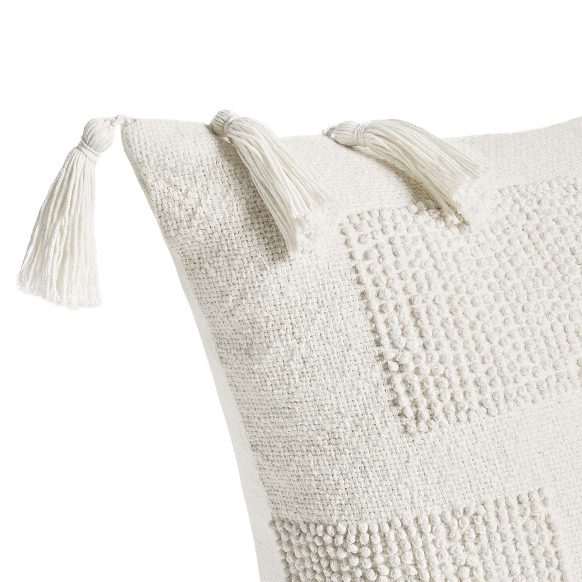 MP Packer Ivory 22x22 Throw Pillow (Set of 2) - Ornate Home