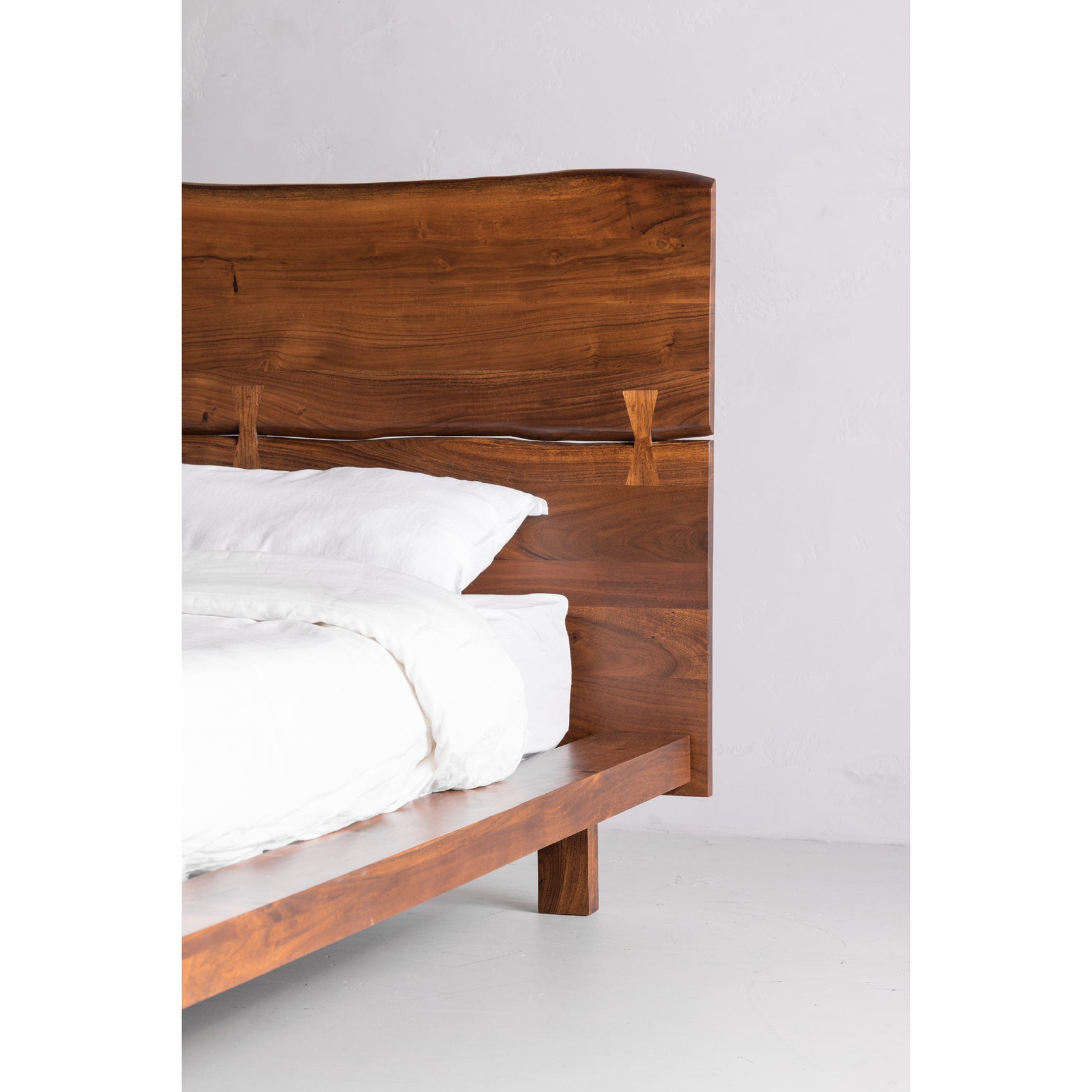 Madagascar Brown King Platform Bed - Ornate Home