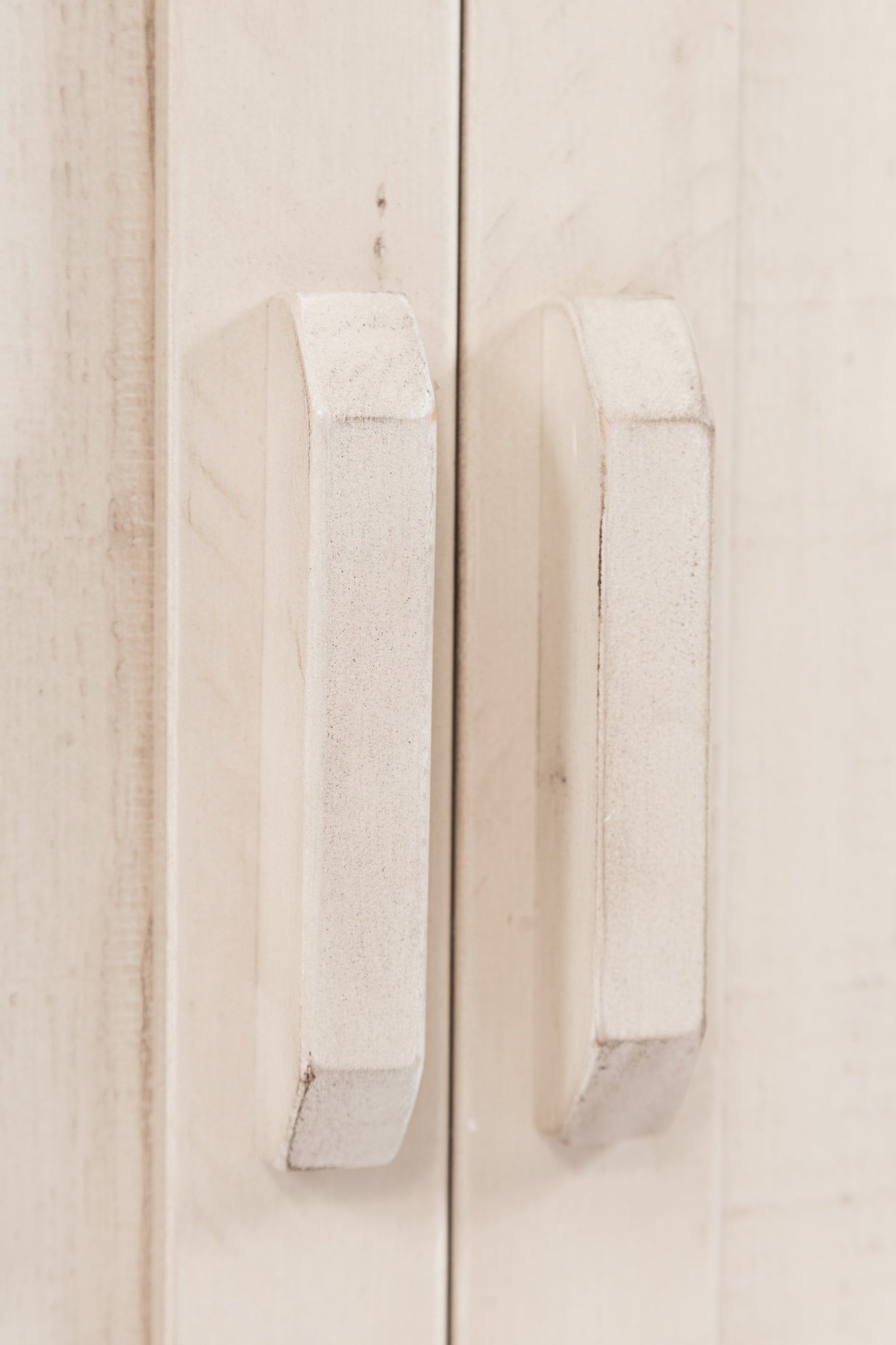 Madison County Vintage White 70 Barn Door Server - Ornate Home