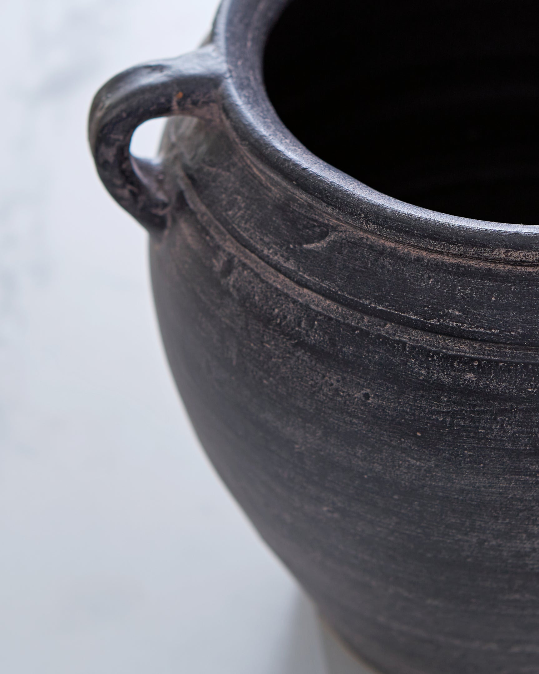 Meadie Black Vase - Ornate Home