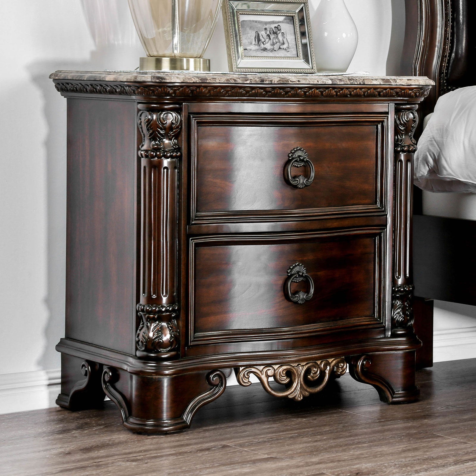 Menodora Brown Cherry 5 Pc. Queen Bedroom Set w/ Chest - Ornate Home