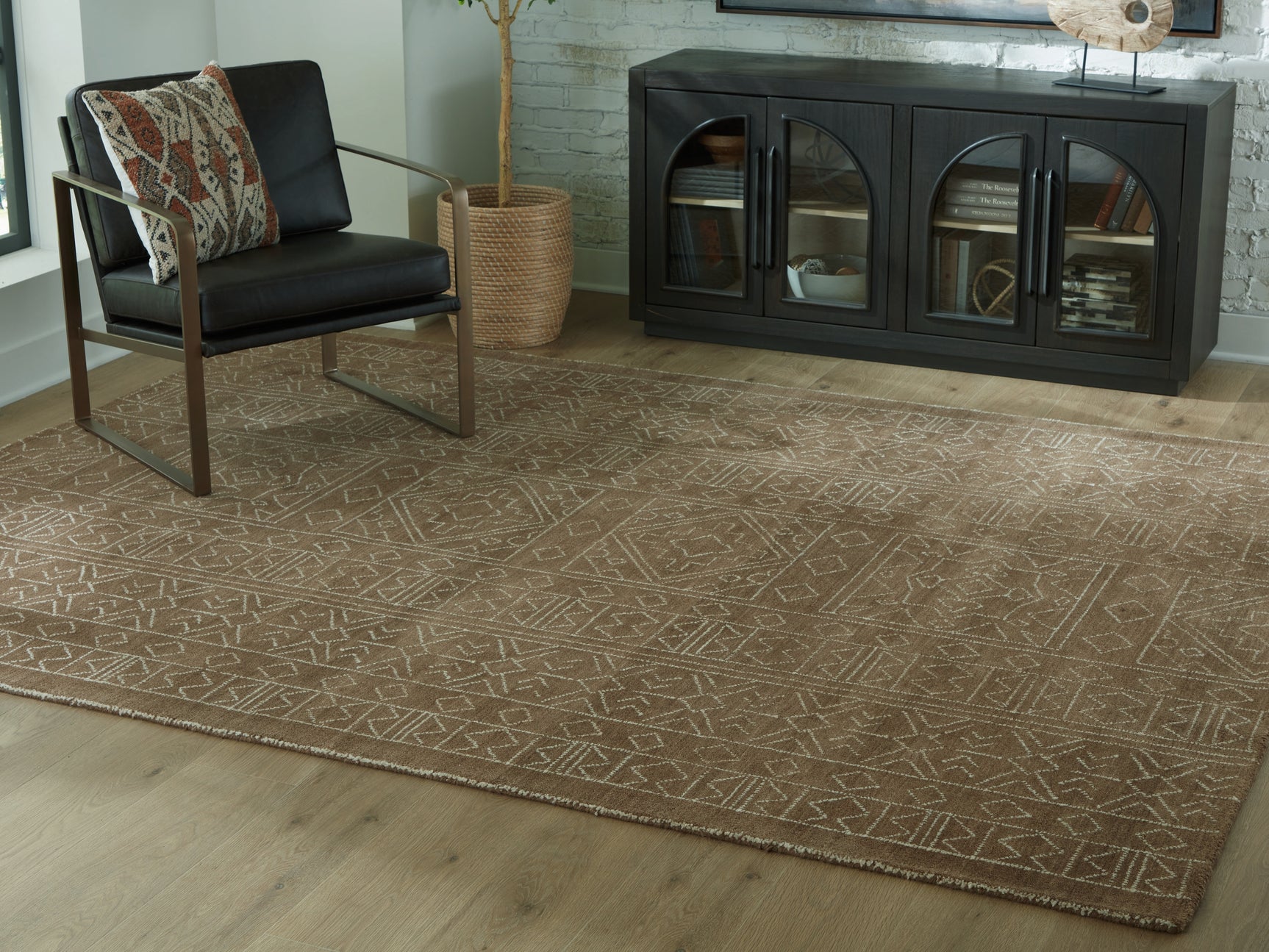 Merrittman Brown/Ivory Large Rug - Ornate Home