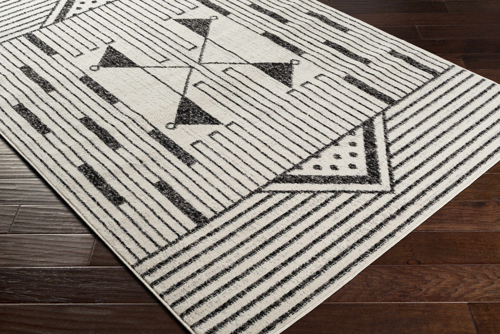 Middlemount Area Rug - Clearance - Ornate Home