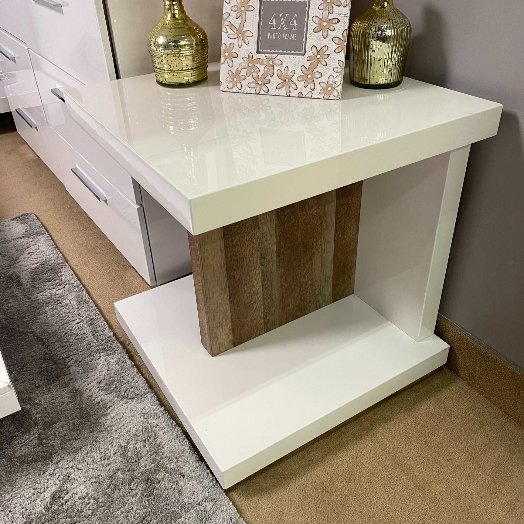 Moa White & Natural End Table - Ornate Home