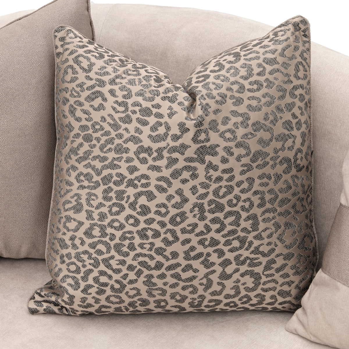 Mod Dream Rich Champagne/Dove Standard Sofa
