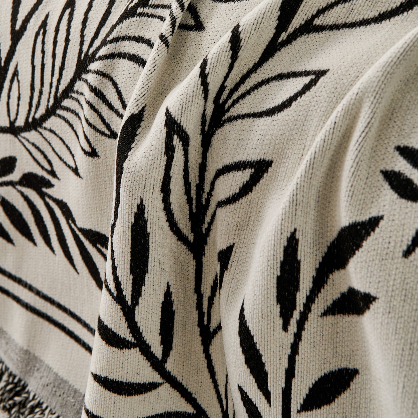 Modern Minimalist Chenille Willow Leaf Pattern Couch Cover Blanket, Luxurious Blankets for The Sofa - Ornate Home