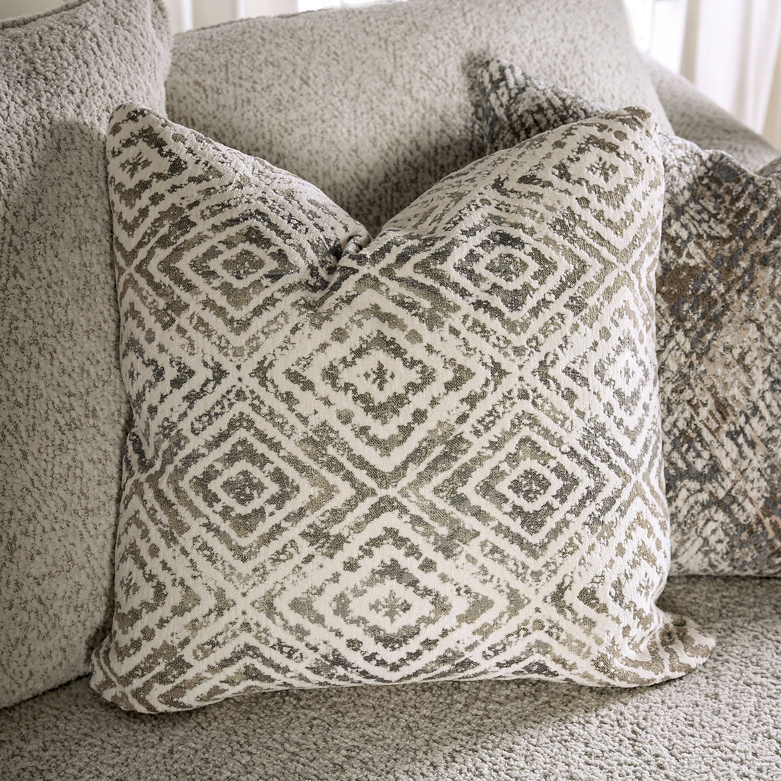 Moorpark Off-White Loveseat - Ornate Home