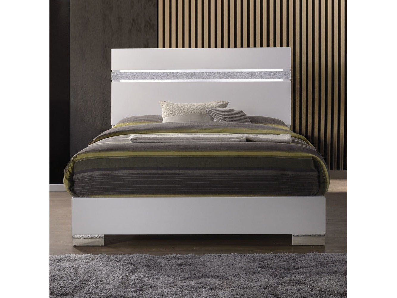 Naima II White Queen Bed - Ornate Home