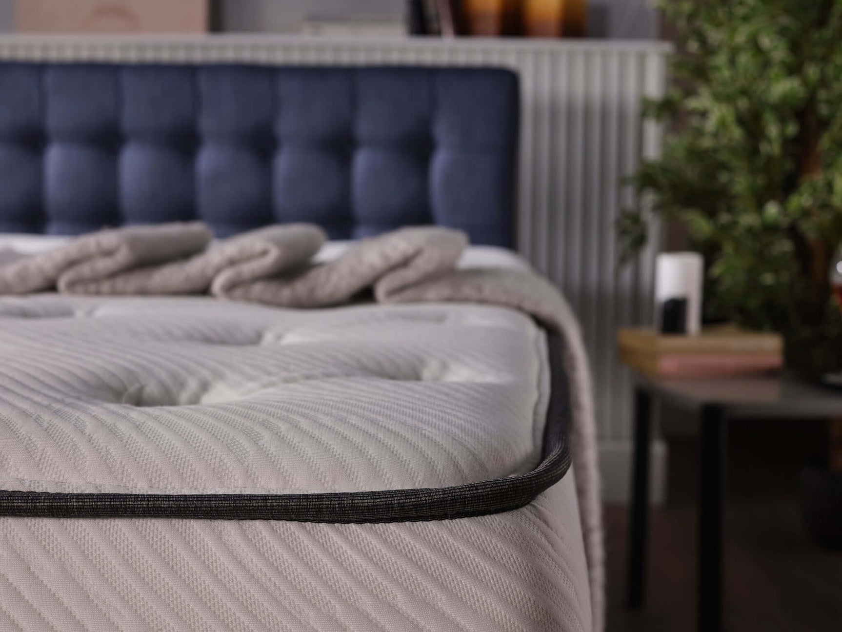 Natura Hybrid Queen Mattress - Ornate Home