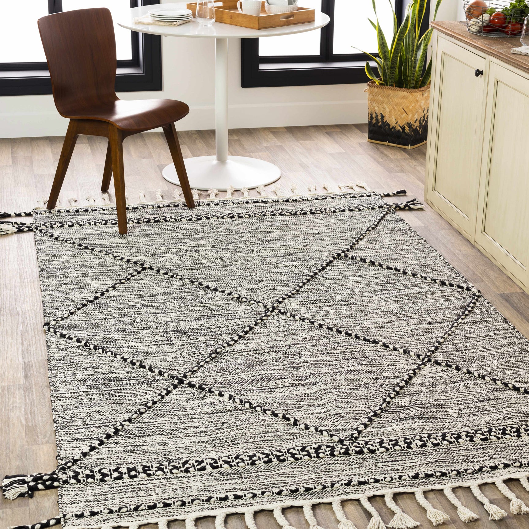 Neal Black/Cream Trellis Cotton Rug with Tassels - Clearance - Ornate Home