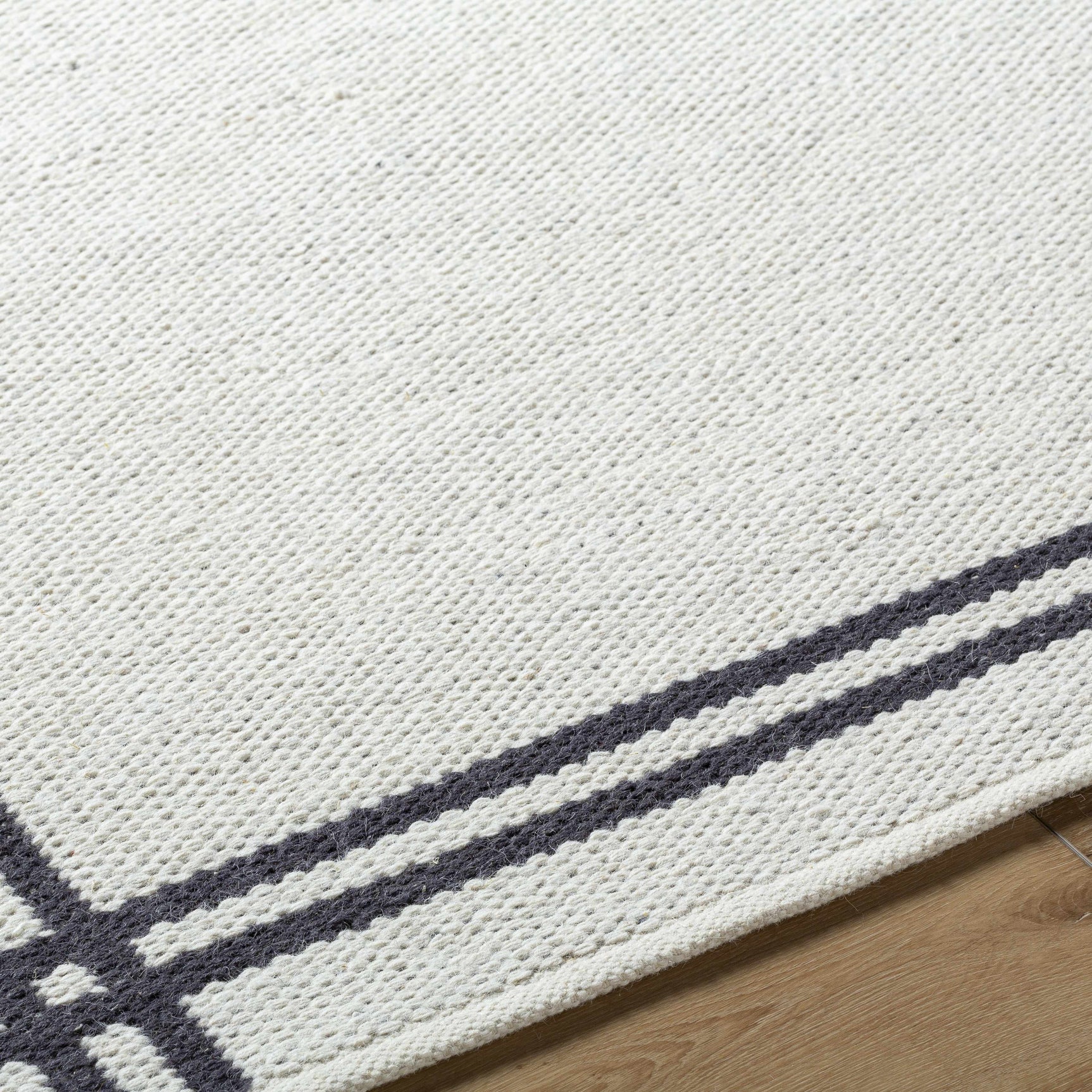 Nimue Bordered Wool Rug - Ornate Home