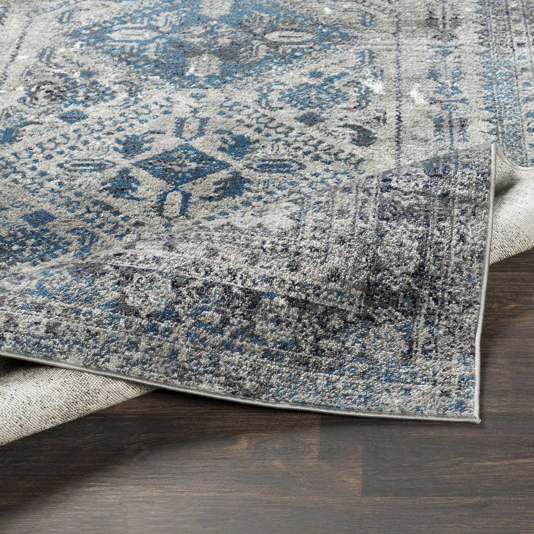 Nisula Traditional Blue Rug - Ornate Home