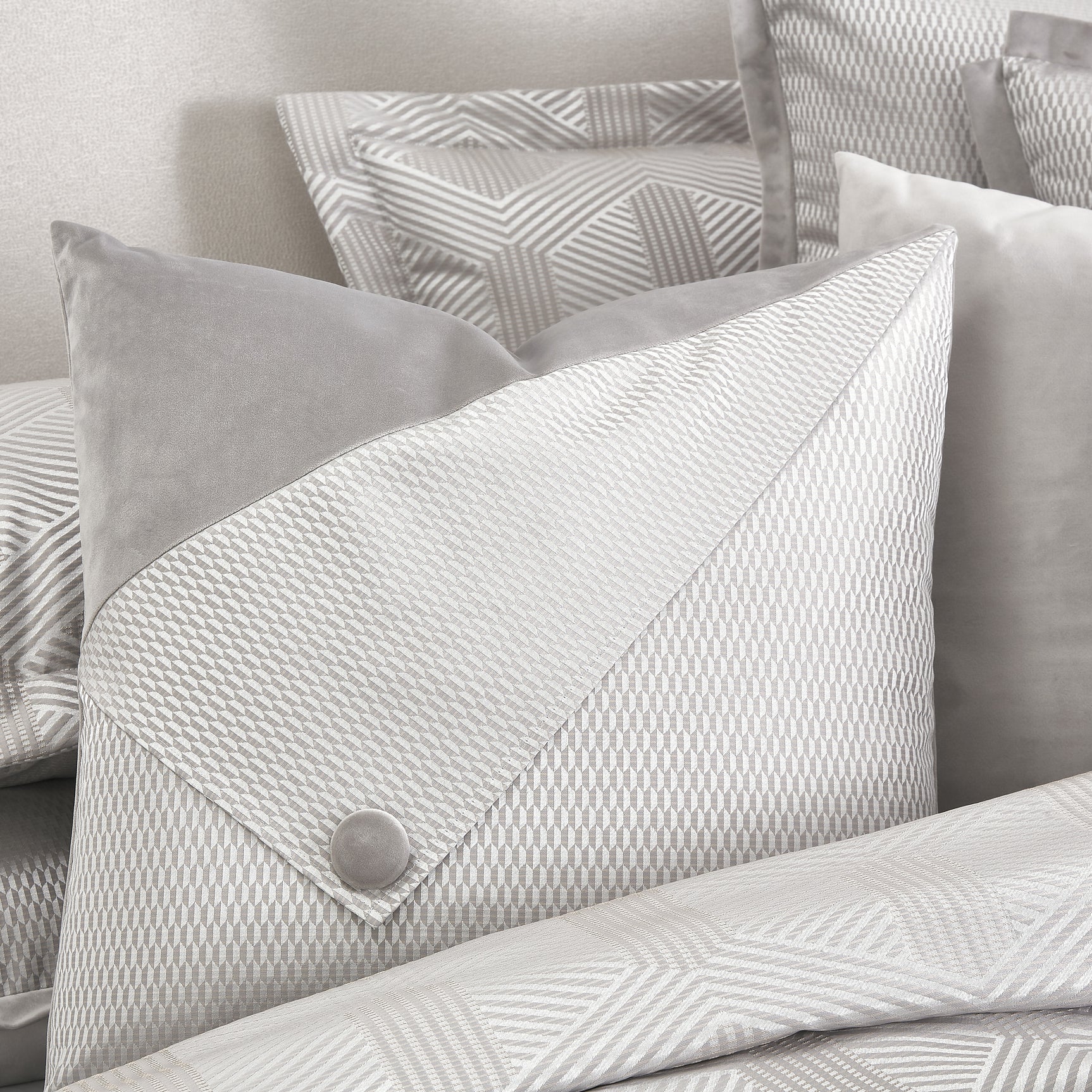 Nouveau Dove Duvet Set - Ornate Home