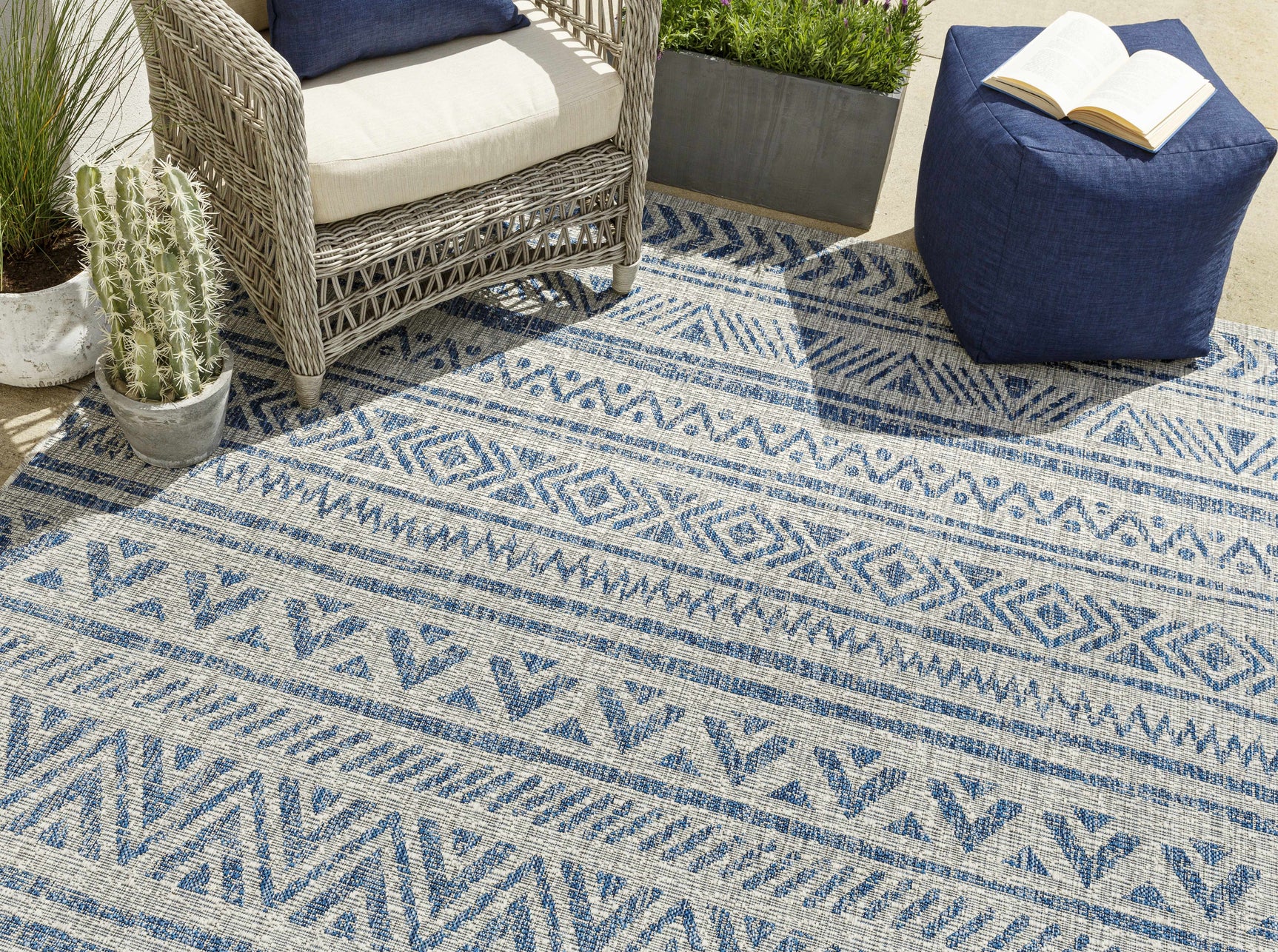 Novato All Over Pattern Performance Outdoor Rug - Ornate Home