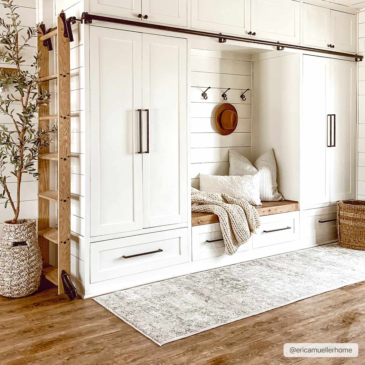 Olive Holi-2304 Washable Area Rug - Ornate Home