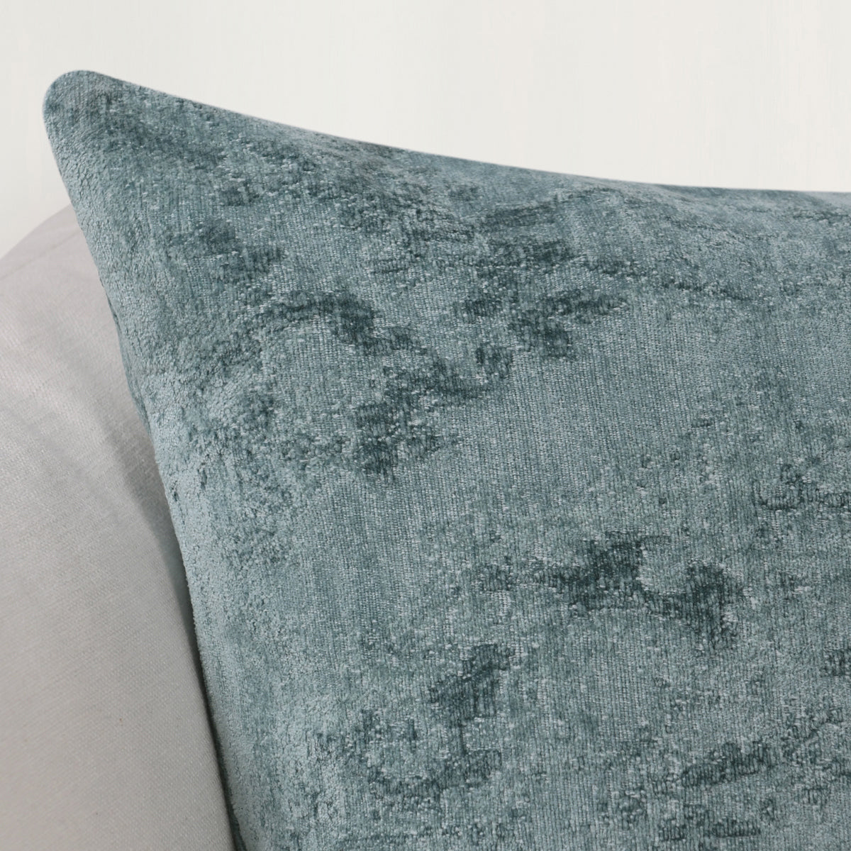 Oliver Chambray Blue 22"x22" Throw Pillow (Set of 2)