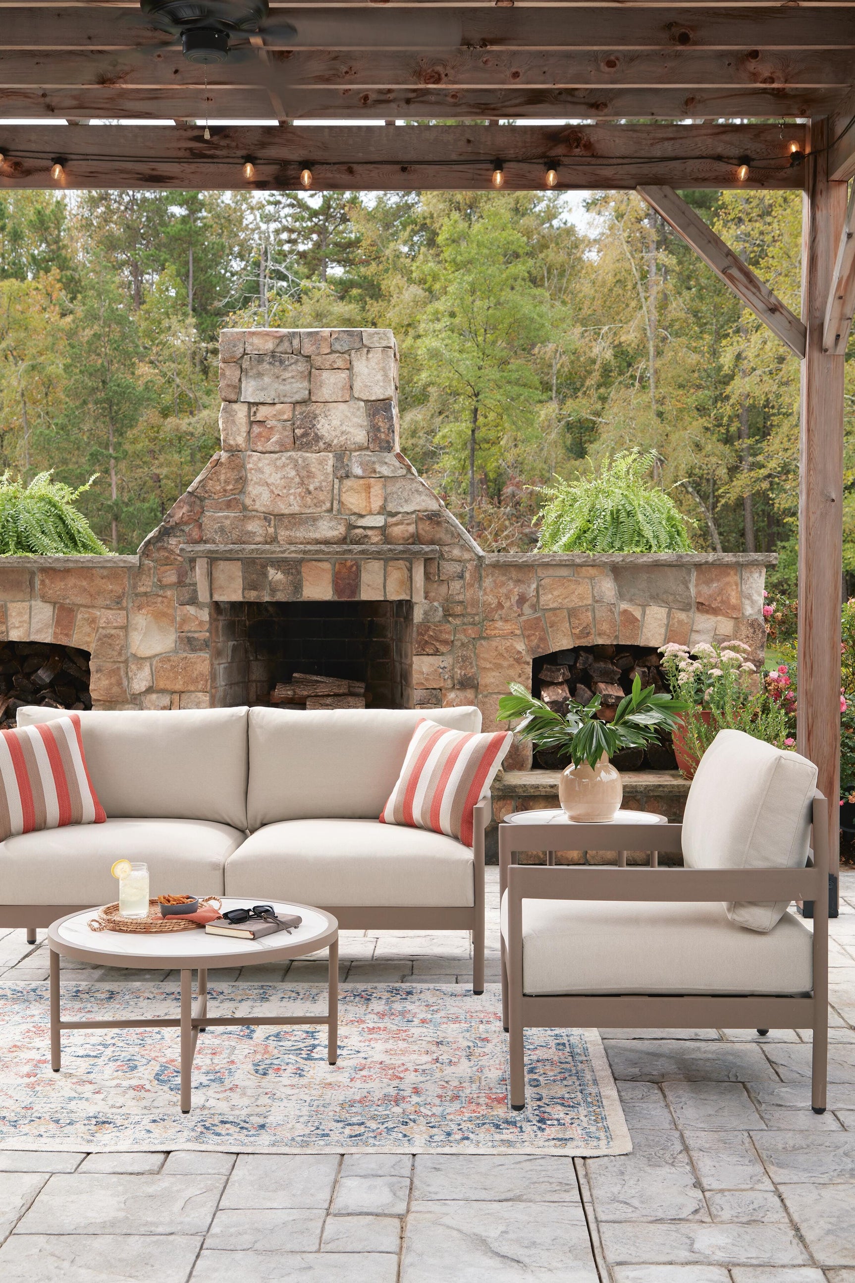 Big Creek Beige Outdoor Love/Chairs/Tables Set (Set of 5)